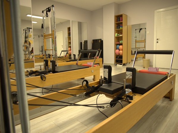Fizyoterapist eşliğinde Pilates